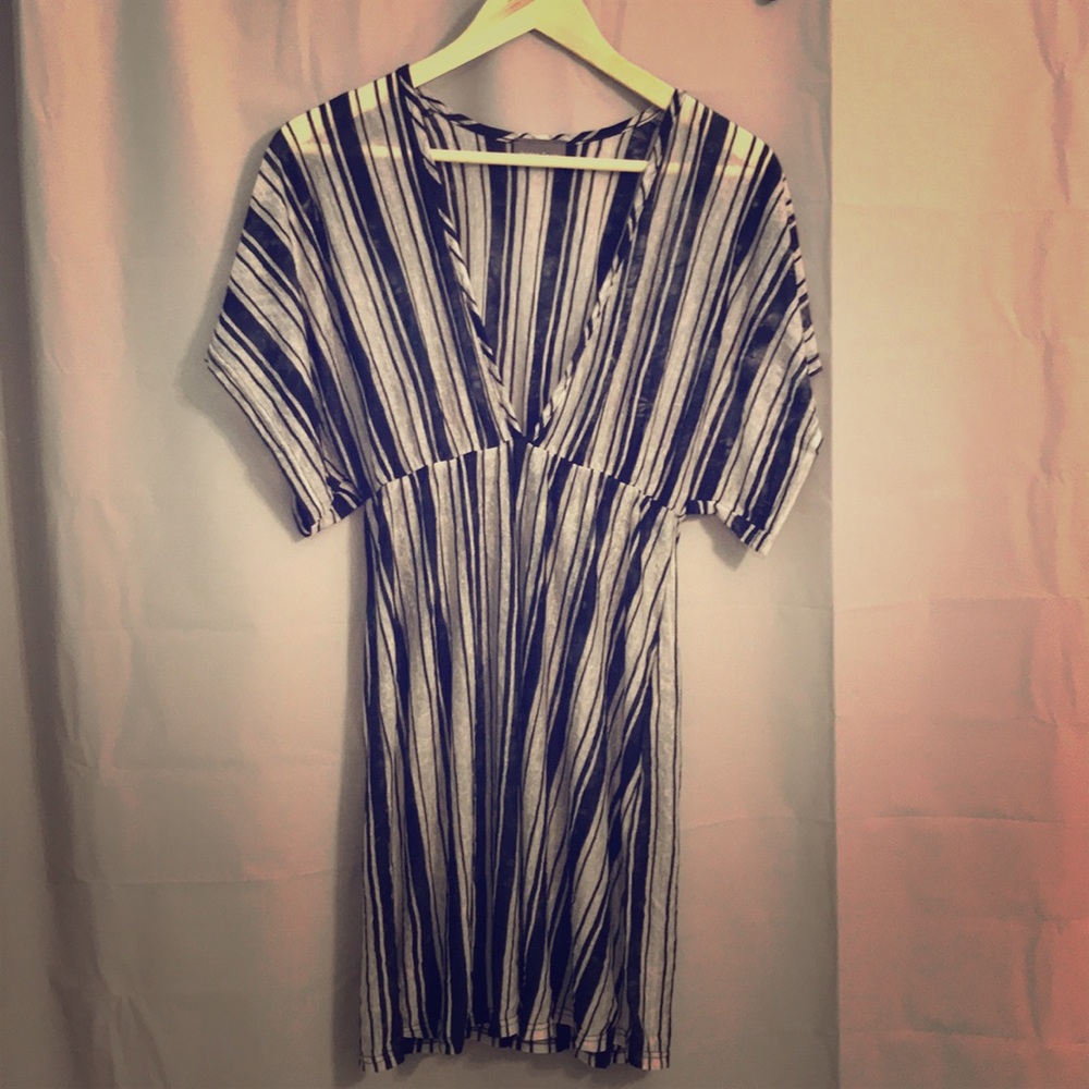 Black and white vertical stripped I V-Neck Cap Sleeve Beachwear Dress